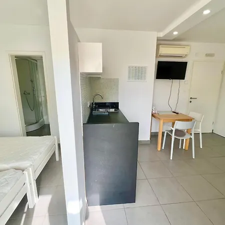 Issa Lägenhet Split