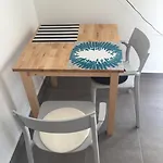 Issa Apartment Split